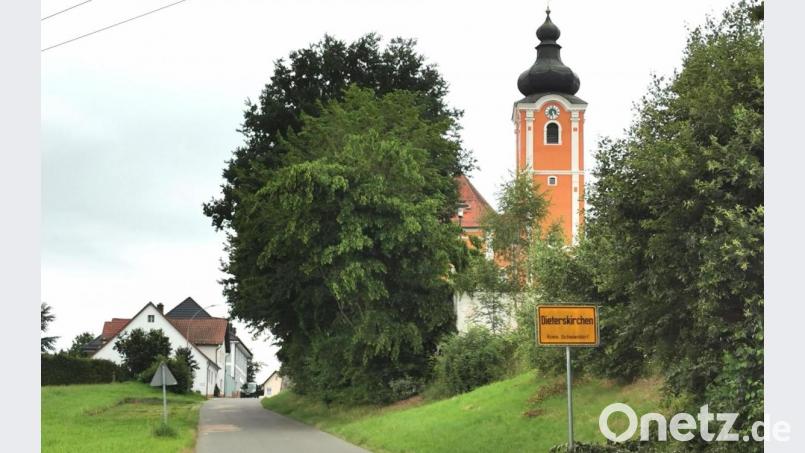 Dieterskirchen, hier eine Ansicht aus Richtung Pottenhof, hat sich um das &quot;Gütesiegel Heimatdorf&quot; beworben. Bild: Portner