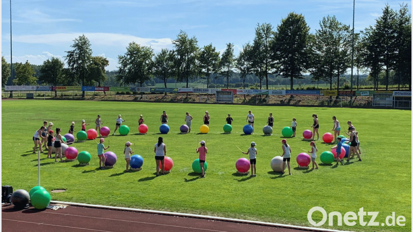 Für viel Spaß im Ferienprogramm will unter anderem die TB-Jahn-Tanzgruppe „Temptation“ sorgen. Sie beteiligt sich mit dem Workshop „Disco Fever“. Im Bild eine frühere Aktion des Vereins. Archivbild: wro