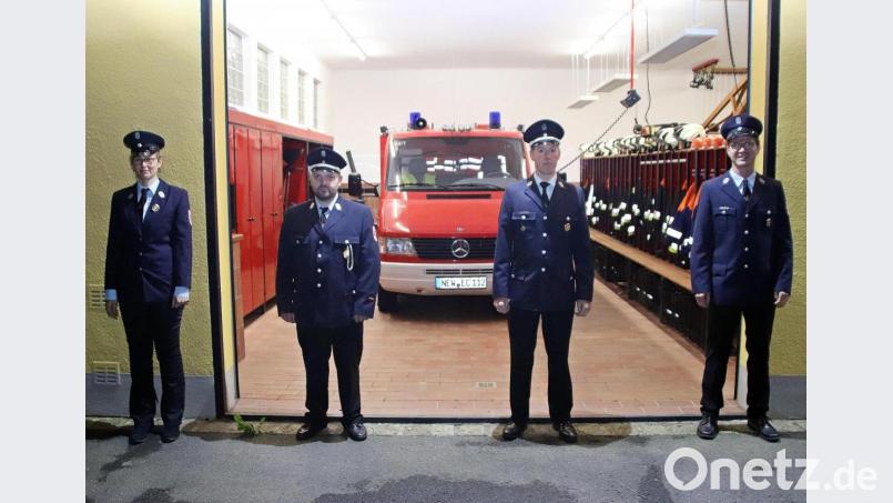 Die neue Feuerwehrspitze bilden (von links) Kathrin Thurn, Martin Biersack, Martin Kräml und Julian Bauer. Bild: jma