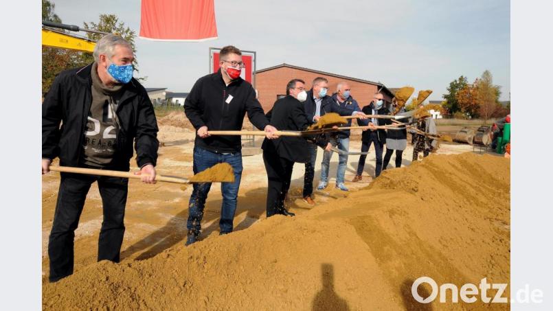 Im Oktober vergangenen Jahres war Spatenstich: An der Kennedystraße entsteht ein neuer Kindergarten, den die Johanniter betreiben. Archivbild: Stephan Huber