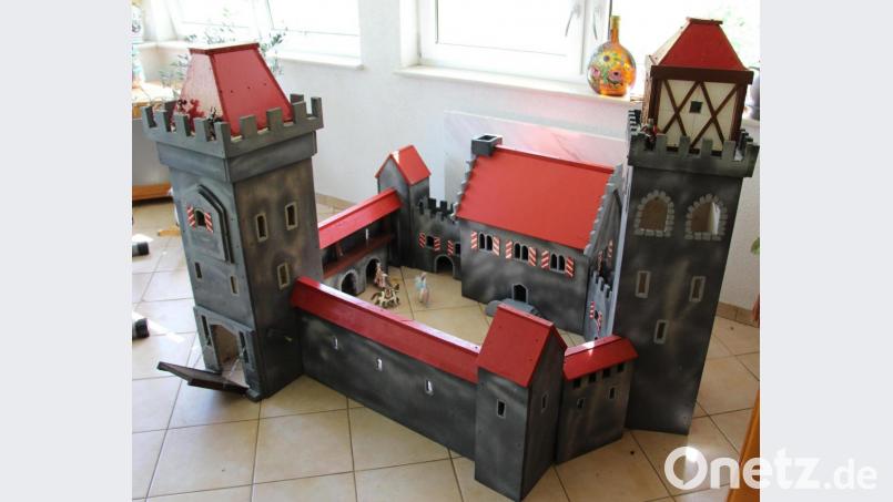 Die mittelalterliche Burg aus Holz ist ein echtes Meisterwerk geworden. Bild: ds