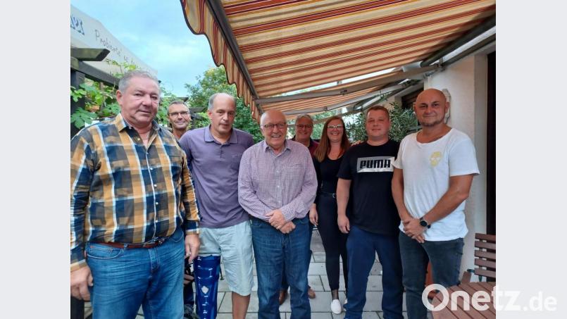 Die Führungsriege des TC Neukirchen mit dem neuen Vorsitzenden Markus Leist (rechts). Bild: exb