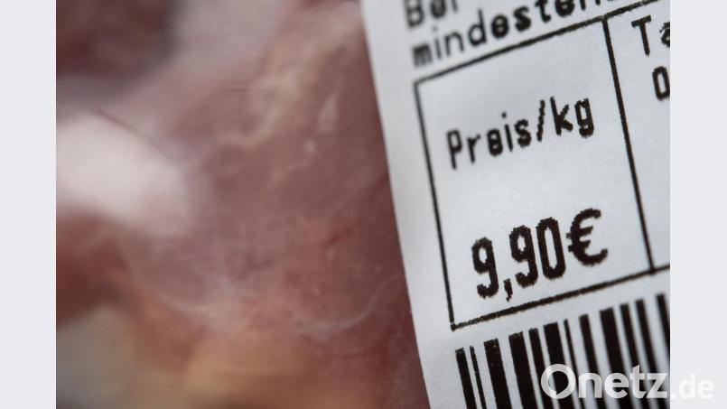 Wenn die Lebensmittelüberwacher etwas zu beanstanden haben, werden ab sofort Gebühren fällig. Symbolbild: Sebastian Gollnow/dpa