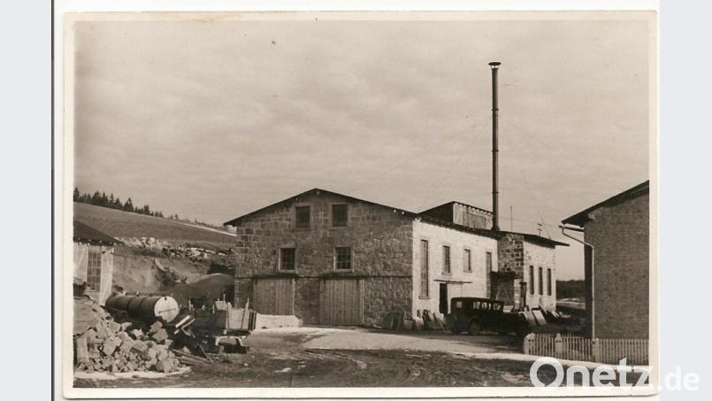 altes Werk - jetzt Museo Foto: vor der Werkstatt, nachgebaut, wie sie früher war Das Gebäude, aus dem das „Museo“ entstand
Das Gelände - Aufnahme aus dem Jahr 1956 Repro: C. Eckert/exb
