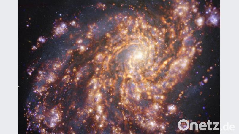 Das Bild zeigt die nahe Galaxie NGC 4254. Bild: -ESO/ALMA (ESO/NAOJ/NRAO)/PHANGS/dpa