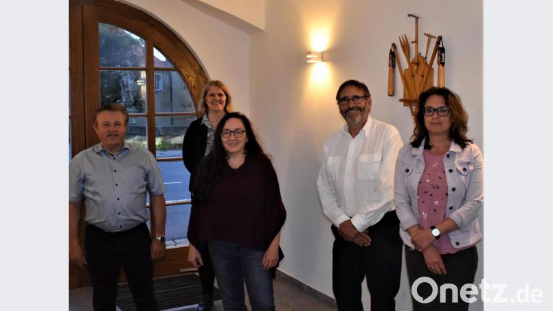 Im Bild (von links): Konrad Schedl, Monika Schneider, Anne Droste, Franz Heinrich und Katrin Roider. Bild: Madeleine Schneider/exb