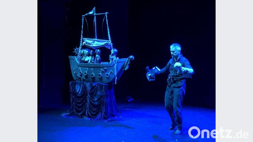 Das Kindertheaterfestival 2021 im Stadttheater Amberg ist beendet, der Gewinner steht auch schon fest: Bernd Linde und seine Musik-Piraten gefielen der Jury am besten. Bild: eik