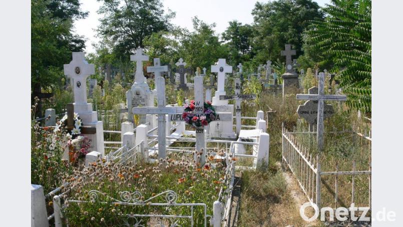Die Toten kamen aus verschiedensten Ländern Europas: Der Friedhof von&nbsp;Sulina führt Besuchern die kosmopolitische Geschichte des Ortes vor Augen. Bild: Francoise Hauser/dpa