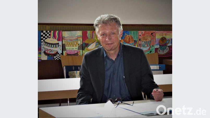 Bürgermeister Lothar Müller präsentierte sein Plößberg als leistungsstarke Marktgemeinde im Landkreis, die mit einem starken Mix an Wirtschaftskraft krisensicher dasteht. Bild: ubb