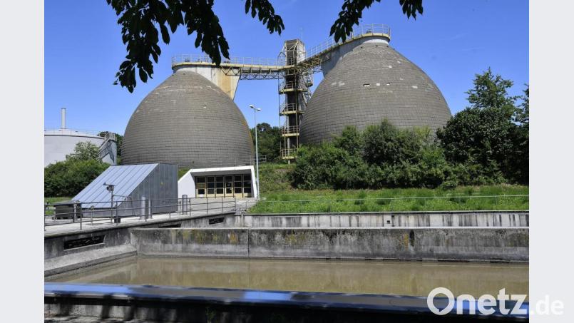 Drei Jahrzehnte intensive Nutzung sieht man der Kläranlage in Theuern deutlich an. Die Kosten für die Auffrischung schlagen sich natürlich auch in den Abwassergebühren nieder. Bild: Petra Hartl