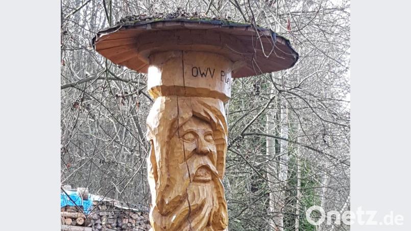 Auch geschnitzte Waldgeister sind im Zottbachtal zu entdecken. Bild: dob