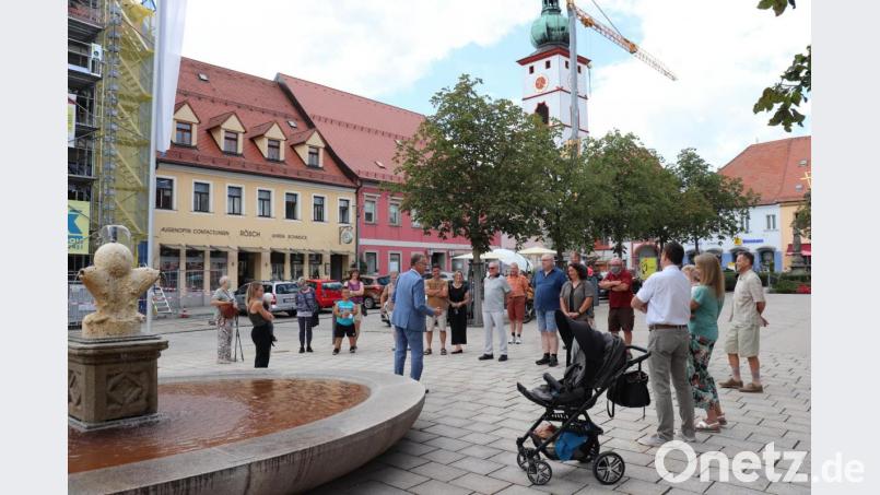 Die Baustellenführungen mit Bürgermeister Franz Stahl fanden bereits beim Programm „Urlaub daheim“ im vergangenen Jahr regen Zuspruch. Archivbild: Stadt Tirschenreuth/exb