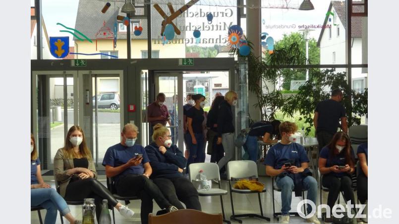Sozusagen in eigener Sache waren Kindergartenpersonal, Elternbeirat und Personalrat als Zuhörer zur Sitzung des Stadtrats gekommen, nachdem im Vorfeld die Gerüchteküche ordentlich gebrodelt hatte. 45 Interessierte hörten sich die Aufklärung der ganzen Sache durch den Bürgermeister an. Bild: e