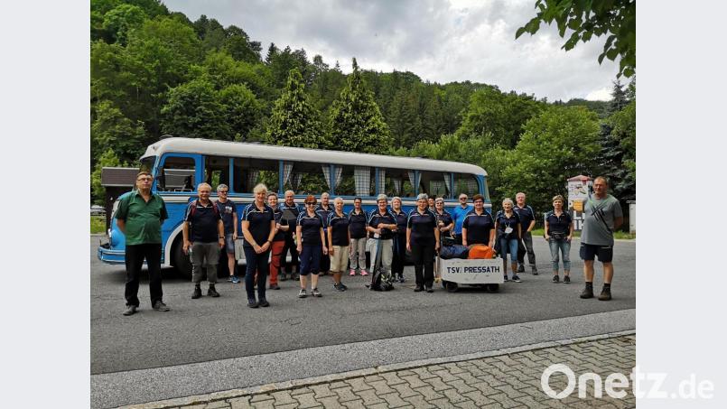 Die Pressather Walker machen sich ein paar schöne Tage im Erzgebirge. Bild: Irmgard Graser/exb