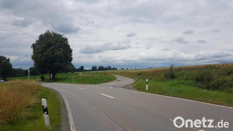 An der Straße von Grub in Richtung Eslarn soll eine sechs Hektar große Photovoltaikanlage mit einer Leistung von 5.990 Kilowatt-Peak (kWp) entstehen. Bild: gi