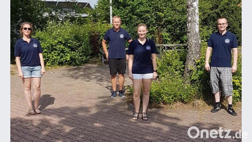 Neuwahlen standen bei der Wasserwacht-Jugend in Mitterteich an. Im Bild (von links) Jugendleiterin Nicole Wenisch, Wasserwacht-Vorsitzender und Gruppenleiter Stefan Pelz, stellvertretende Jugendleiterin Regina Mayerhofer und Gruppenleiter Fabian Weinberger. Bild: BRK Wasserwacht Mitterteich/exb