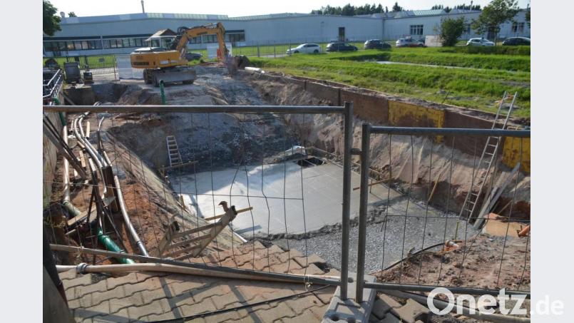 Die Baugrube für den Sandfang, die Vorklärung und Rechenanlage ist ausgehoben. Bild: ak