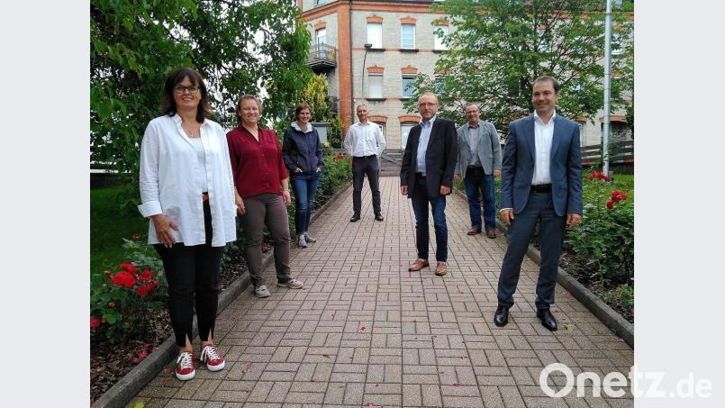 Der Vorstand des Kreisverbands Amberg des Arbeitskreises Hochschule und Kultur der CSU (von links): Vorsitzende Birgit Barth, stellvertretende Vorsitzende Katja Hirmer, Beisitzer Michaela Holzner,
CSU Kreisvorsitzender Dr. Harald Schwartz MdL, Schriftführer Michael Kreutle, Kassier Andreas Otterbein, stellvertretender Vorsitzender Maxim Ziegler Bild: sck