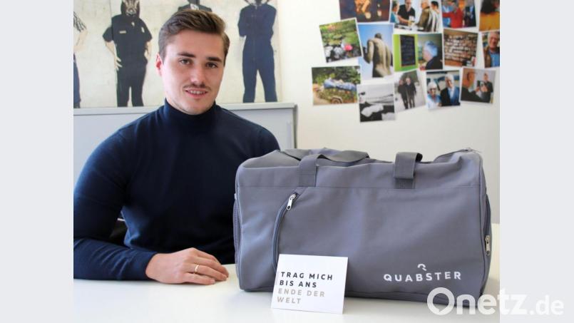Fabian Hartlich (24) hat einen Schlussstrich unter seinen Internet-Handel mit Sporttaschen gezogen. Den Restbestand an Ware will er spenden. Bild: Thomas Dobler