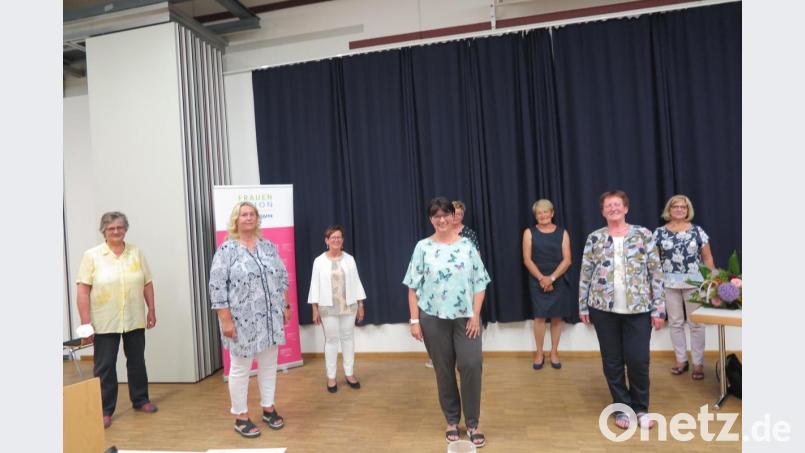 Der neue gewählte Vorstand der Frauen-Union Kemnath: Anna-Müller Rösch, Maria Wende, Elisabeth Nickl, Luitgard Witt, Kerstin Fütterer, Otti Schönfelder, Rita Ponnath und Inge Gebell (von links). Bild: jzk