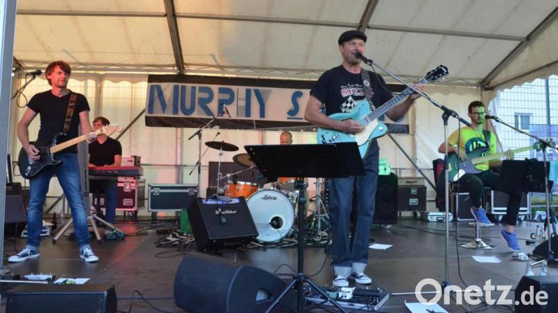 Spider-Murphy-Musik kam an beim Weidener Publikum. Bild: Kunz