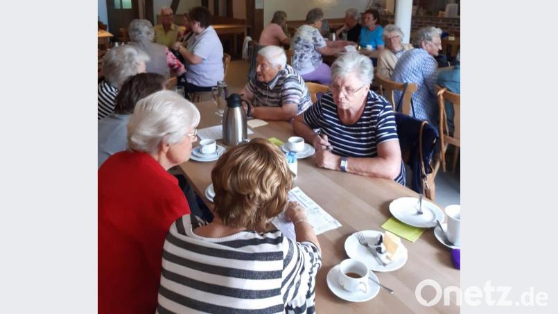 Auf den Seniorentreff beim Rechersimer freuten sich die Gäste schon lange. Bild: Christa Böhm/exb