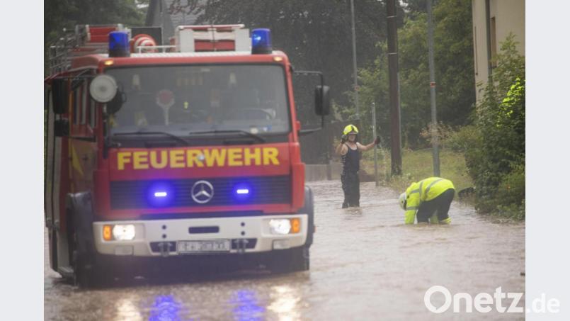 Nach Unwetterereignissen ist neben der Hilfe der Einsatzkräfte auch die Unterstützung der Bürger gefragt. Dies war jüngst Thema in der Sitzung des Marktrats Bad Neualbenreuth. Symbolbild: Bernd März/dpa