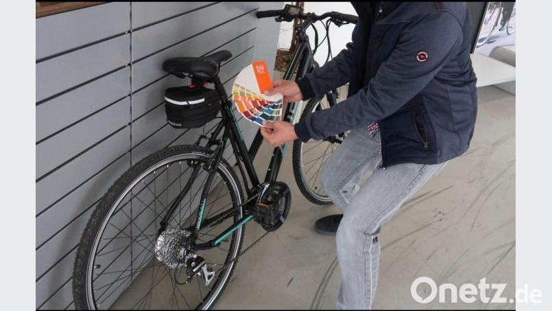 Welche Farbe soll es sein? Die Kunden eines Weidener Fahrradhändlers wären schon froh über ein intaktes Rad gewesen. Archivbild: Helmut Kunz