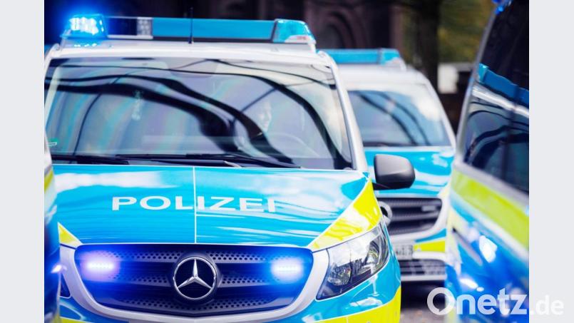 Bei einer Razzia nahmen Polizisten im Raum Bayreuth sieben mutmaßliche Drogenhändler fest. Symbolbild: Rolf Vennenbernd/dpa