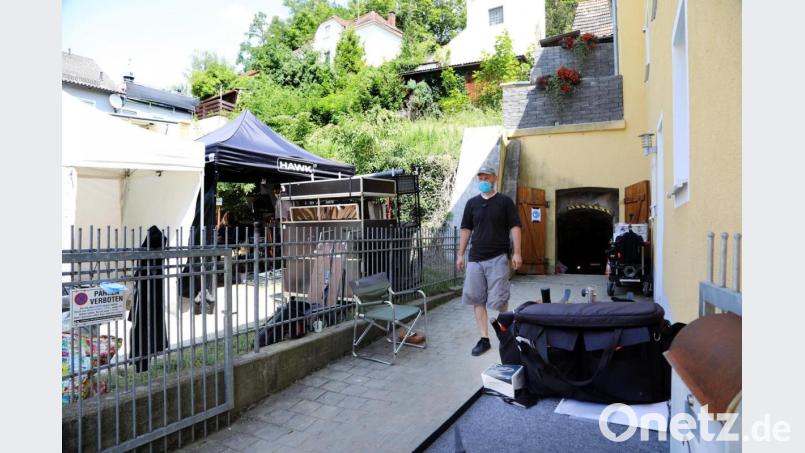 In den Schwandorfer Felsenkellern finden aktuell die Dreharbeiten zum Film &quot;Die Schule der magischen Tiere 2&quot; statt. Bild: Götz