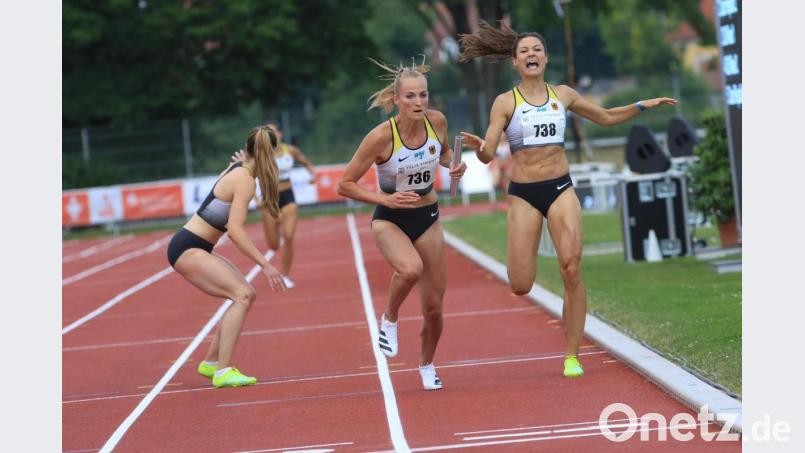 Corinna Schwab (Mitte) bei der deutschen Meisterschaft in der Staffel über 400 Meter in Braunschweig. Archivbild: Kiefner