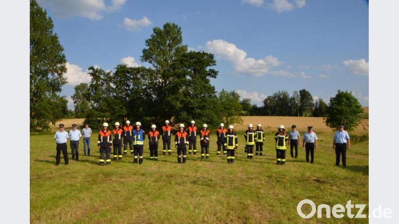 Zwei Gruppen der Altenstadter Feuerwehr stellten sich der Prüfung &quot;Die Gruppe im Löschangriff&quot;. Die Ausbilder und Prüfer waren mit den gezeigten Leistungen zufrieden. Bild: dob