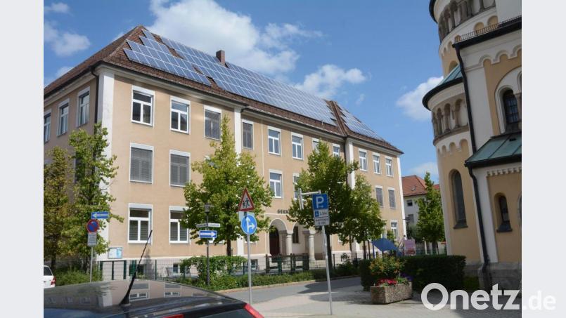 Die Lehrkräfte der Franz-Grothe-Schule können den Kindern in der Gerhardinger-Schule kostenlos Musikunterricht erteilen. Dies macht eine Spende der Witt-Gruppe möglich. Die Stadt verzichtet auf die Unterrichtsgebühren und kann das Ergebnis der Musikschule gleichzeitig deutlich verbessern. Bild: Gabi Schönberger