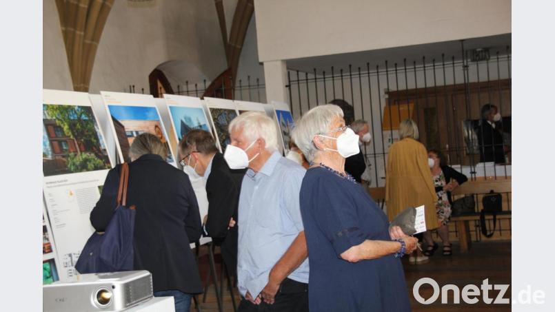 Bestens besucht war die Eröffnung der Ausstellung. Bild: ads