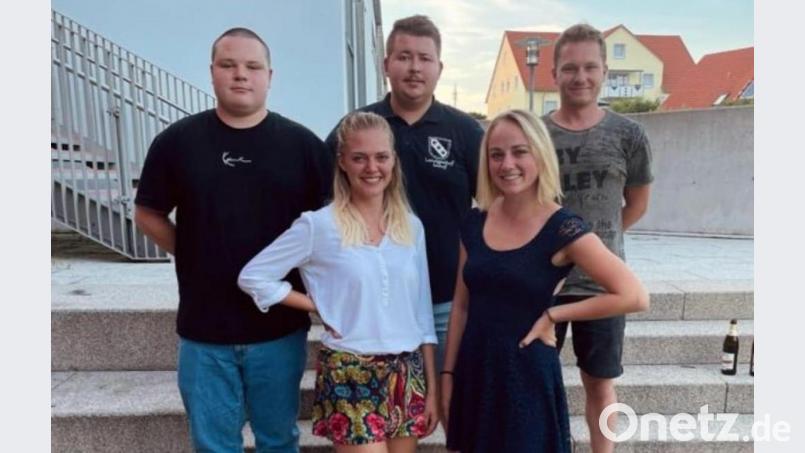 Die neue Führungsspitze der Speichersdorfer Kirwa-Gesellschaft mit Leonhard Bruckner, Kathrin Weidmann, Patrick Sendelweck, Sonja Weidmann und Maurice Hofmann (von links). Bild: hai