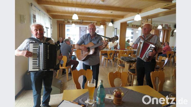 Werner Matt, Herbert Diesner und Rudolf Fink (von llinks) spielten gemeinsam eine flotte Polka. Bild: jzk