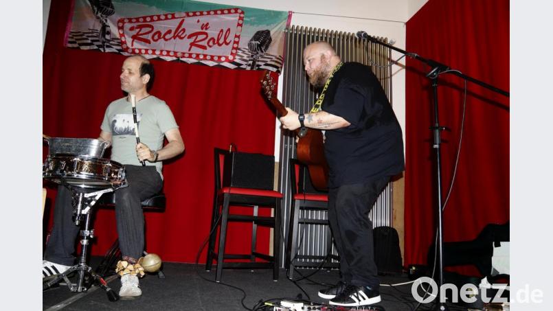 Zwei Könner liefern ein Konzert mit Niveau: (von links) Michael Germer und Andreas Kümmert. Bild: mfh