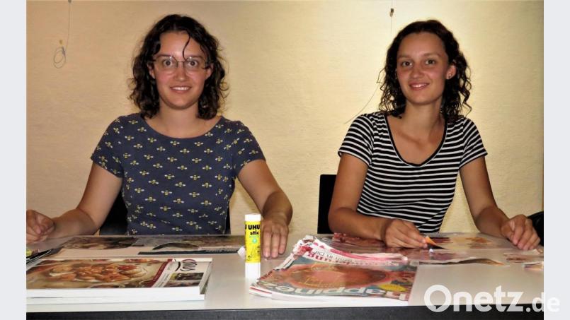 Die 23-jährigen Zwillinge Vivian und Mariam Zeh aus Krummennaab (von rechts) sind daheim künstlerisch tätig. Beide malen und hatten Interesse, einmal an einem solchen kunstherapeuthischen Workshop teilzunehmen. Bild: ubb