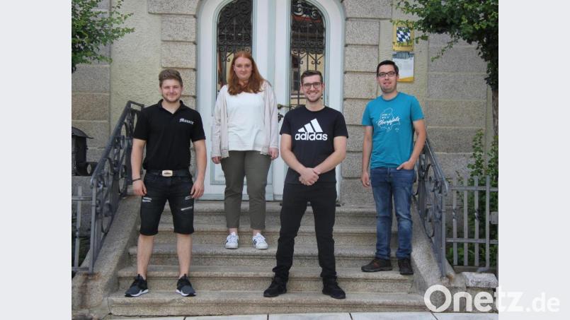 Führen nun die den JU-Ortsverband Bärnau: Zweiter Vorsitzender Patrick Mauerer, Schriftführerin Lena Schedl, Vorsitzender Michael Heldwein und Beisitzer Michael Träger (von links) Bild: kro
