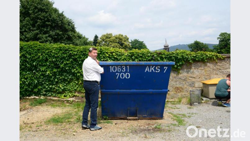Nur noch ein Container, ausschließlich für Grüngut, steht am südlichen, oder auch oberen Ausgang des städtischen Friedhofes. Bild: bey