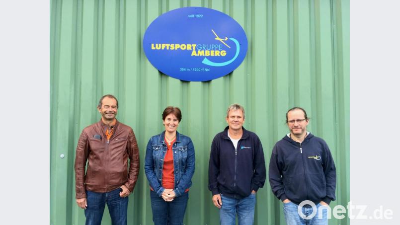 Die neue Vorstandschaft der Luftsportgruppe (von links): Vorsitzender Jörg Pfab, zweite Vorsitzende Dr. Katrin Herrmann-Rogenhofer, Schatzmeister Gerhard Götz, Schriftführer Felix Domke, nicht im Bild: dritter Vorsitzender Pierre Lenk Bild: Stefan Lehmeier/ Luftsportgruppe Amberg