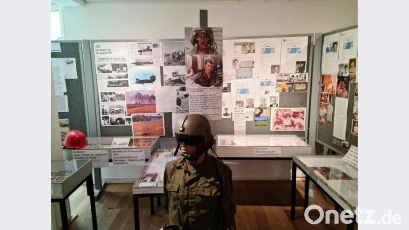 Die Ausstellung &quot;Für immer in unseren Gedanken - Forever in our thoughts&quot; gedenkt dem Leben und dem Tod der 37 verunglückten US-Soldaten. Bild: sne