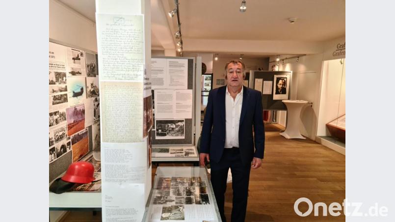 Archivar Andreas Bayerlein hat in akribischer Kleinarbeit Briefe, Zeitungsartikel und Fotos zusammengesammelt. Bild: sne