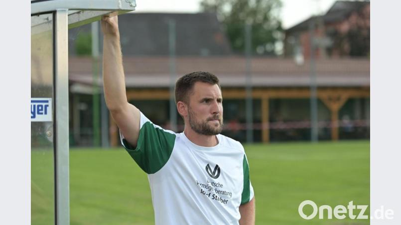 Schlichts Trainer Christoph Hegenbarth freute sich über einen gewonnenen Punkt – und ärgerte sich über zwei verlorene. Archivbild: ref