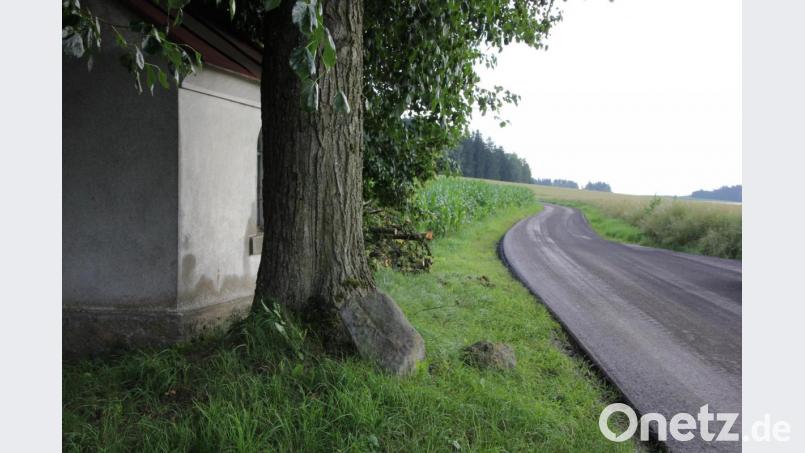 Endlich wieder befahrbar ist die Gemeindeverbindungsstraße von Großkonreuth nach Dippersreuth. Bild: kro