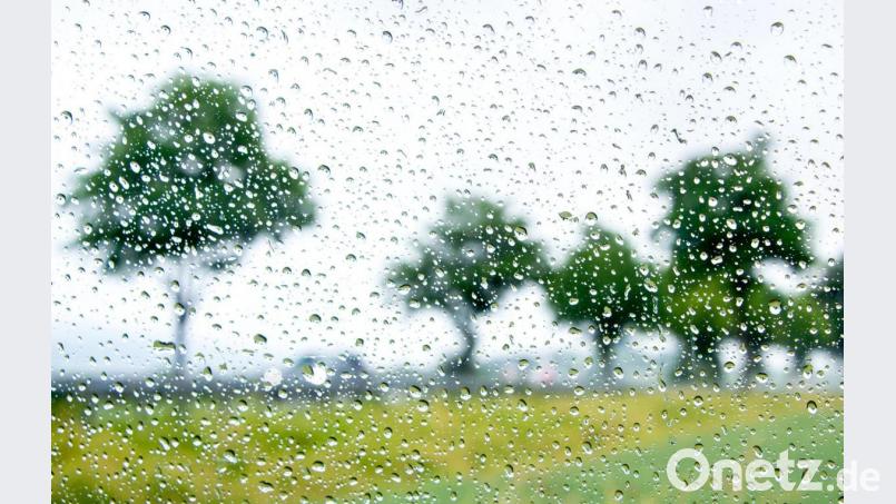 Die nächste Woche bringt kühles Wetter und einige Regenschauer in die Oberpfalz. Symbolbild: Hauke-Christian Dittrich/dpa