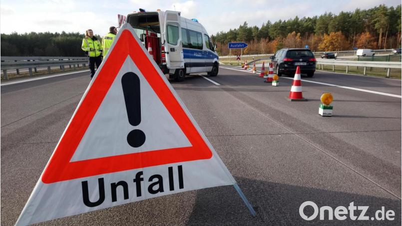 Einen Unfall hat es am Mittwoch in Hirschau gegeben. Bild: Christian Pörschmann/ZB/dpa
