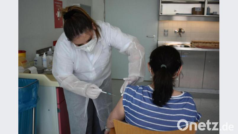 Da gerade in Kliniken und Senioreneinrichtungen das Coronavirus besonders dramatisch gewütet hat, ist Impfen auch bei den Beschäftigten dort ein sehr wichtiges Thema. Bild: lue