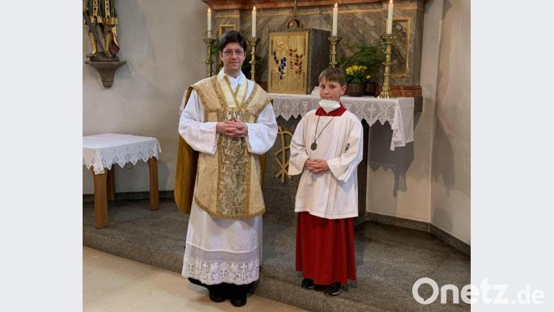 Patrick Völkl ist neuer Ministrant in Flossenbürg. Bild: Rebekka Völkl/exb
