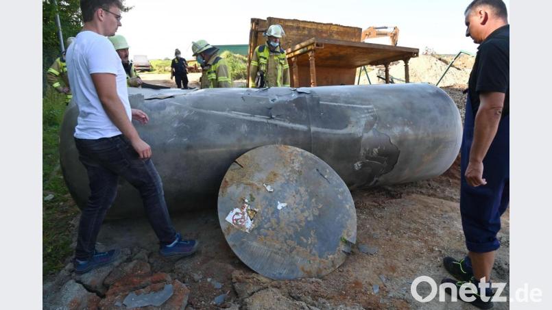 Ein alter Flüssiggastank hat am Freitagmorgen im Südwesten Ambergs für Aufregung gesorgt. Bild: gf